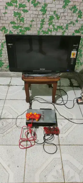 PS 2 fat matix 80 GB dan tv LED polytron 24 inc