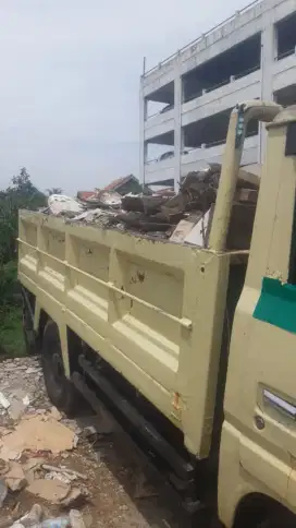 Jasa angkut puing,sampah pasir batu split dll