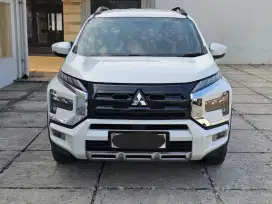Km 21 rb new xpander cross premium package 2023 putih