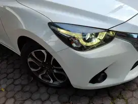 Mazda 2 R Skyactiv km sedikit tangan pertama pcs yaris