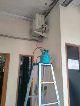 Service AC bongkar pasang AC tukang AC panggilan tambah freon AC