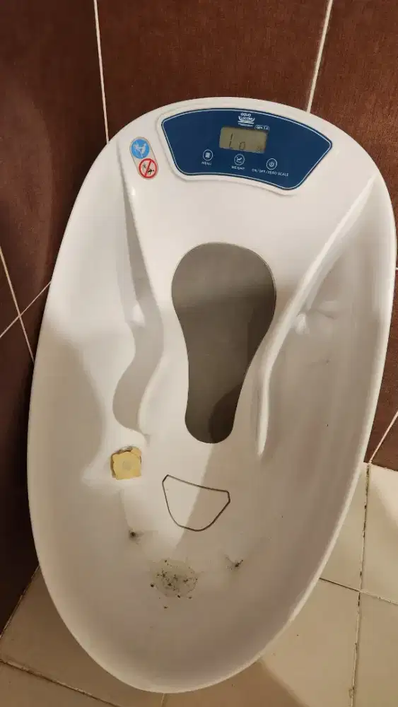 Dijual cepat! Tempat mandi bayi merk aqua scale