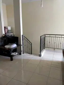 Dijual murah Rumah 2 lantai siap huni di Kelapa Gading Jakarta Utara