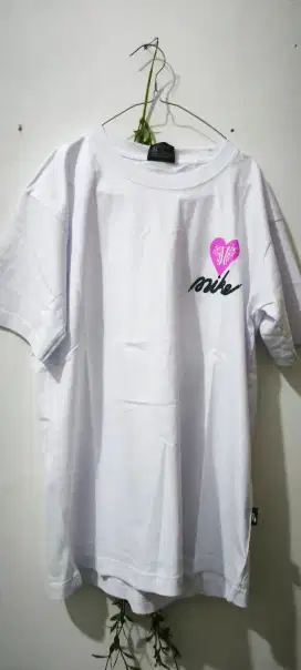 Kaos Nike size M