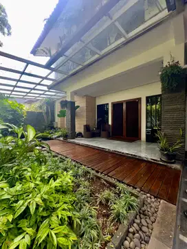 DIJUAL RUMAH SENOPATI KEBAYORAN BARU JAKARTA SELATAN