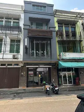 Ruko 3 Lantai Lokasi Strategis Di BSD Gb16868