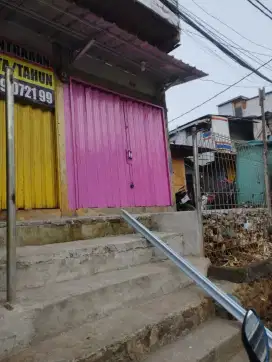 Kios 2 lantai depan tol decakayu pertahun