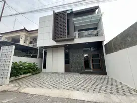 Rasakan Prestise Tinggal di Rumah Mewah Kawasan Elite Palagan!