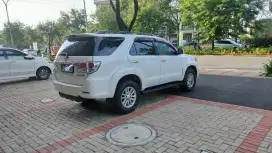 Fortuner Diesel 2.5 G AT 2013 Putih