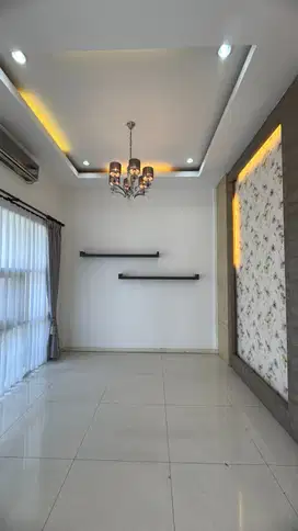 JUAL RUMAH TERAWAT BAGUS MINIMALIS ARAYA DEKAT SUPERMARKET, SEKOLAH