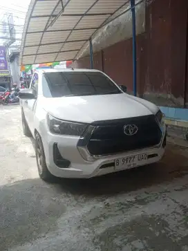 Toyoa hilux bensin manual