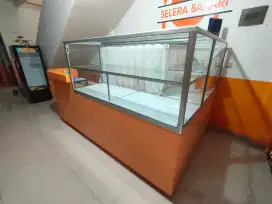 Dijual set etalase kaca u/ display makanan, rak lemari & meja kasir