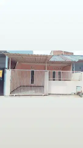 RUMAH DIKONTRAKAN TAHUNAN