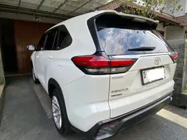 Toyota Kijang Innova 2023 Bensin
