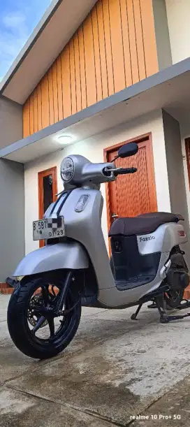 Dijual cepat Yamaha Fazzio Lux 2024 b