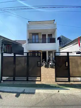 Rumah 2 Lantai di Arcamanik Belakang GRIYA Sekitar Jalan Gandasari