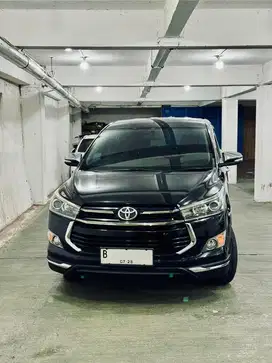 INNOVA VENTURER BENSIN MATIC 2017