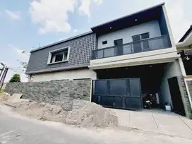 Rumah Mewah LuxBaru Gress Plus Kolam Renang di Perum Sumber Solo Kota