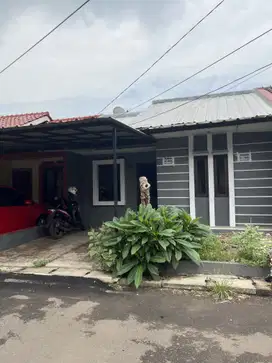 Rumah second dalam cluster akses 2 mobil termurah dekat toll jatiasih