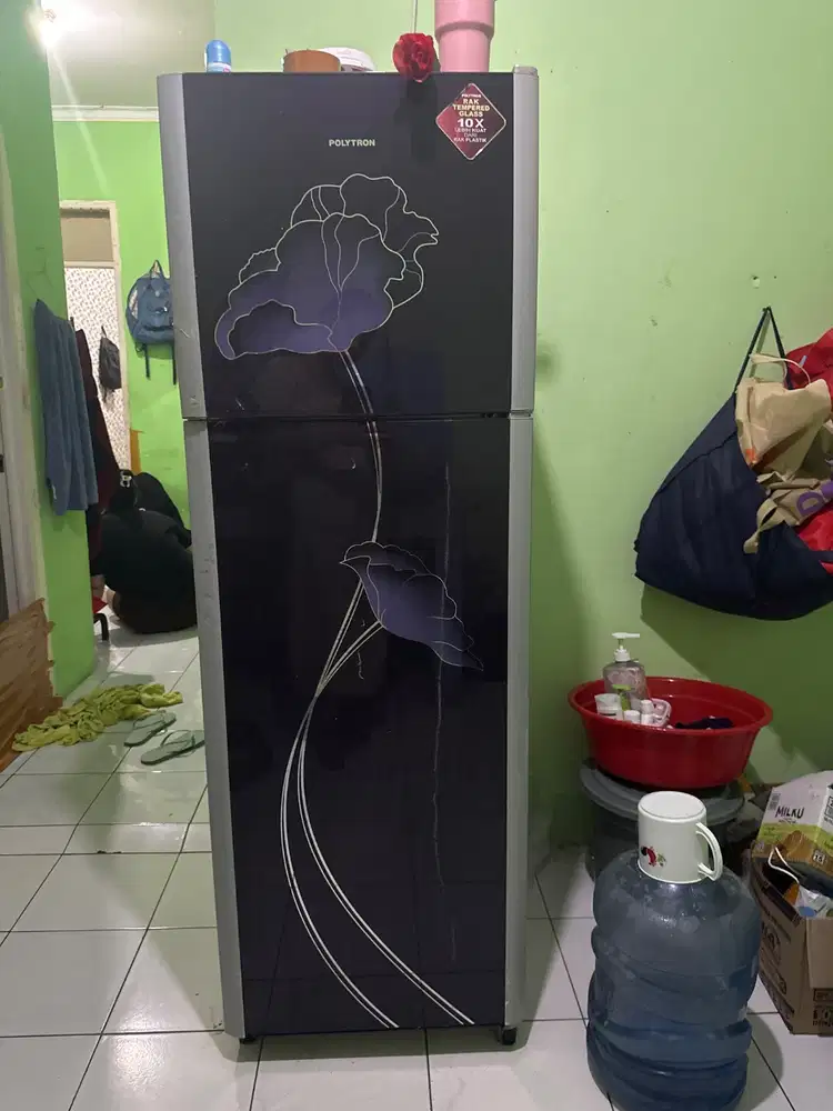 Kulkas polytron 2 pintu