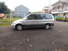 Kia Sedona Manual 2003 Langka komdisi seger & Sehat
