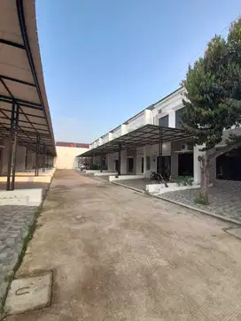 Rumah cluster Mewah 2 Lantai unit cakep siap huni Harga murah