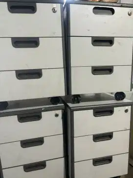 Laci Nakas kantor/rak penyimpanan arsip Kantor bekas
