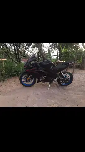 Yamaha r15 v3 tahun 2017