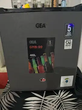 Kulkas mini kinyis baru