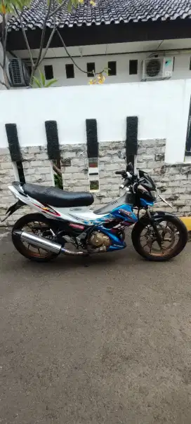Satria Fu barong putih biru
