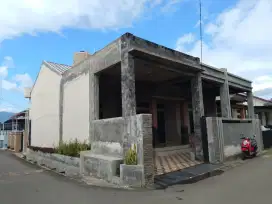 Dijual rumah milik pribadi Type 100+