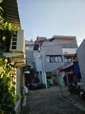 Disewakan rumah dekat Pejaten, Kemang, Ragunan, Pasar Minggu