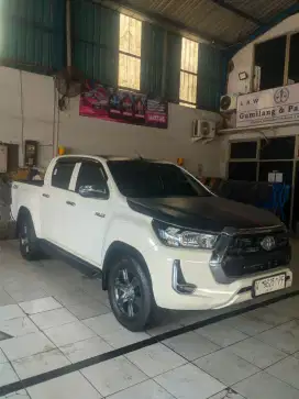 Double cabin Hilux 4x4