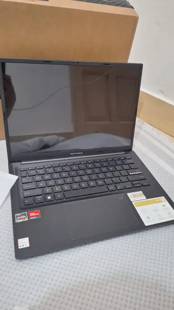 Asus Vivobook M1405YA AMD Ryzen 5