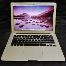 Apple MacBook air 2010 256GB siap pakai