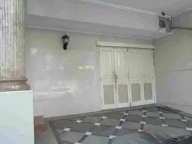 Rumah American Klasik Graha Famili
