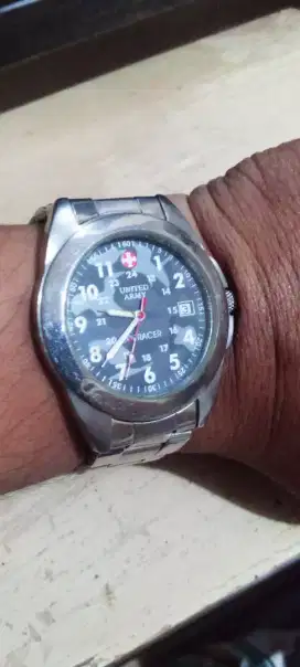 Jam Swiss army topracer