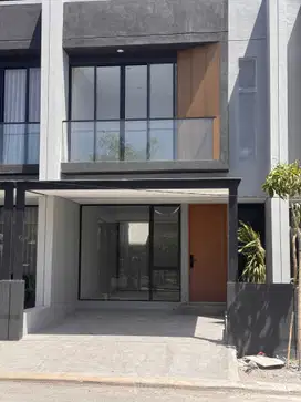 Rumah 3 Lantai Citraland Northwest Central + attic toproof