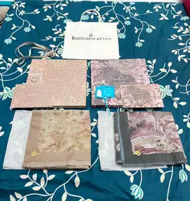 Preloved Buttonscarves