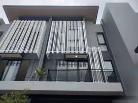 Rumah premium 4 lantai di Jakarta selatan