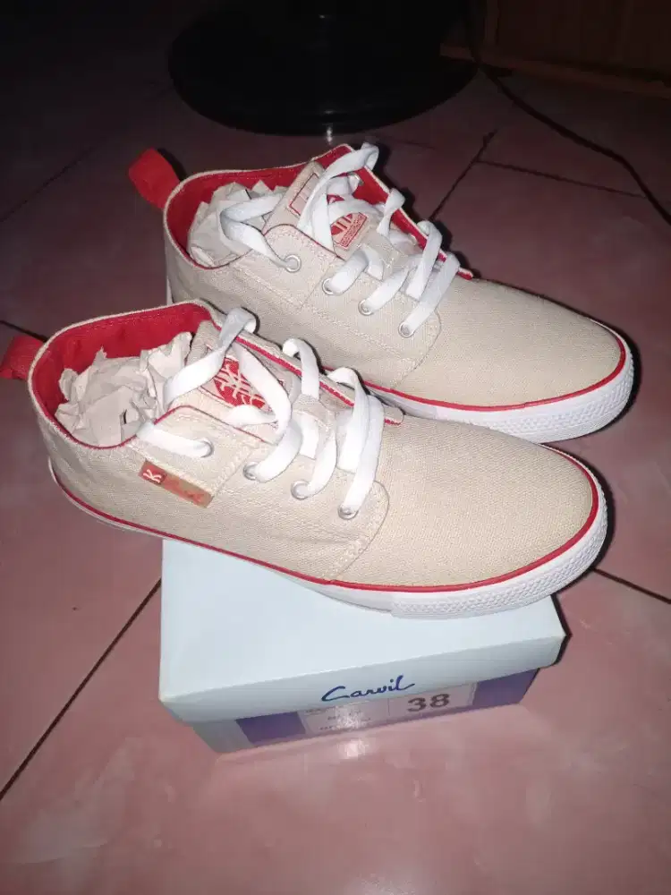 Sepatu Merk Carvil Model Converse