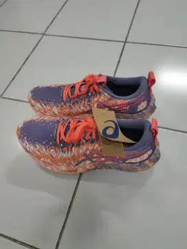 Dijual Sepatu running Asics Noosa Tri 16
