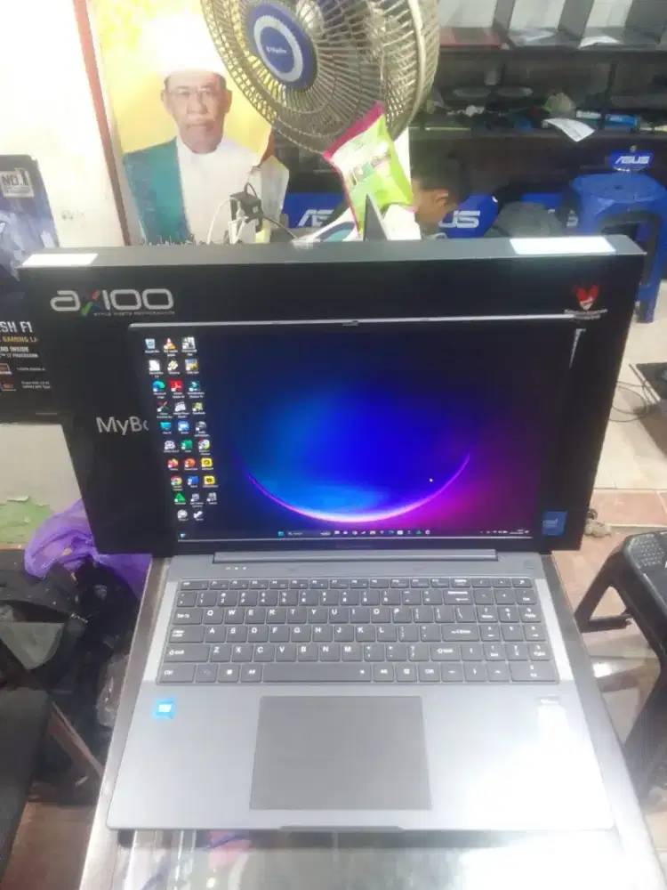 Axio mybook saga 4 N5105 Ram 8GB ssd 256GB layar 2.5K super jernih