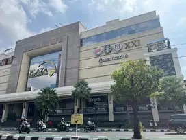 8 MENIT GEMBIRA LOKA ZOO, Tanah Gedongkuning Jl Berbah Jogja