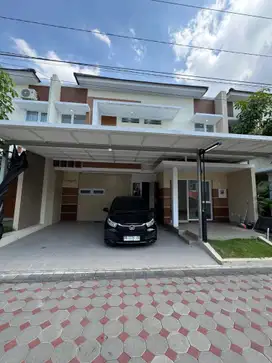 Rumah Mewah 2 Lantai Di Perumahan Nogotirto