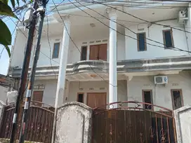 Rumah 2 lantai status shm lokasi nyaman bebas banj