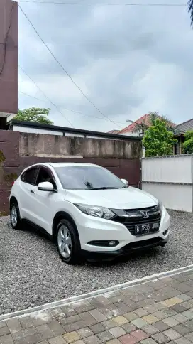 Honda HRV E CVT 2016 low km Bogor