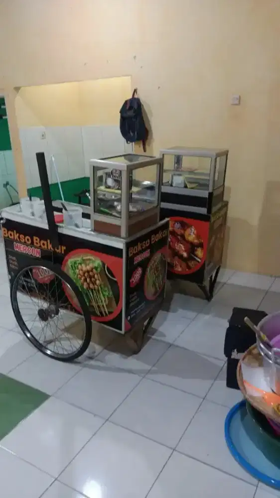 LOW PEDAGANG KELILING BAKSO SATE GORENGAN CILOK BATAGOR SOMAY MESS