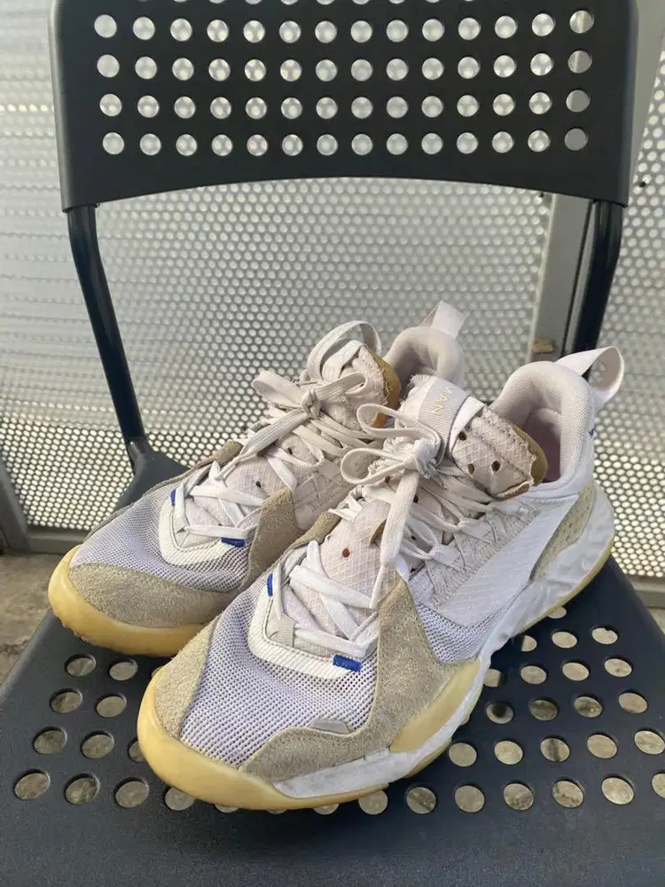 Jordan delta white