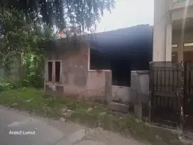 Jual rumah strategis 'apa adanya'